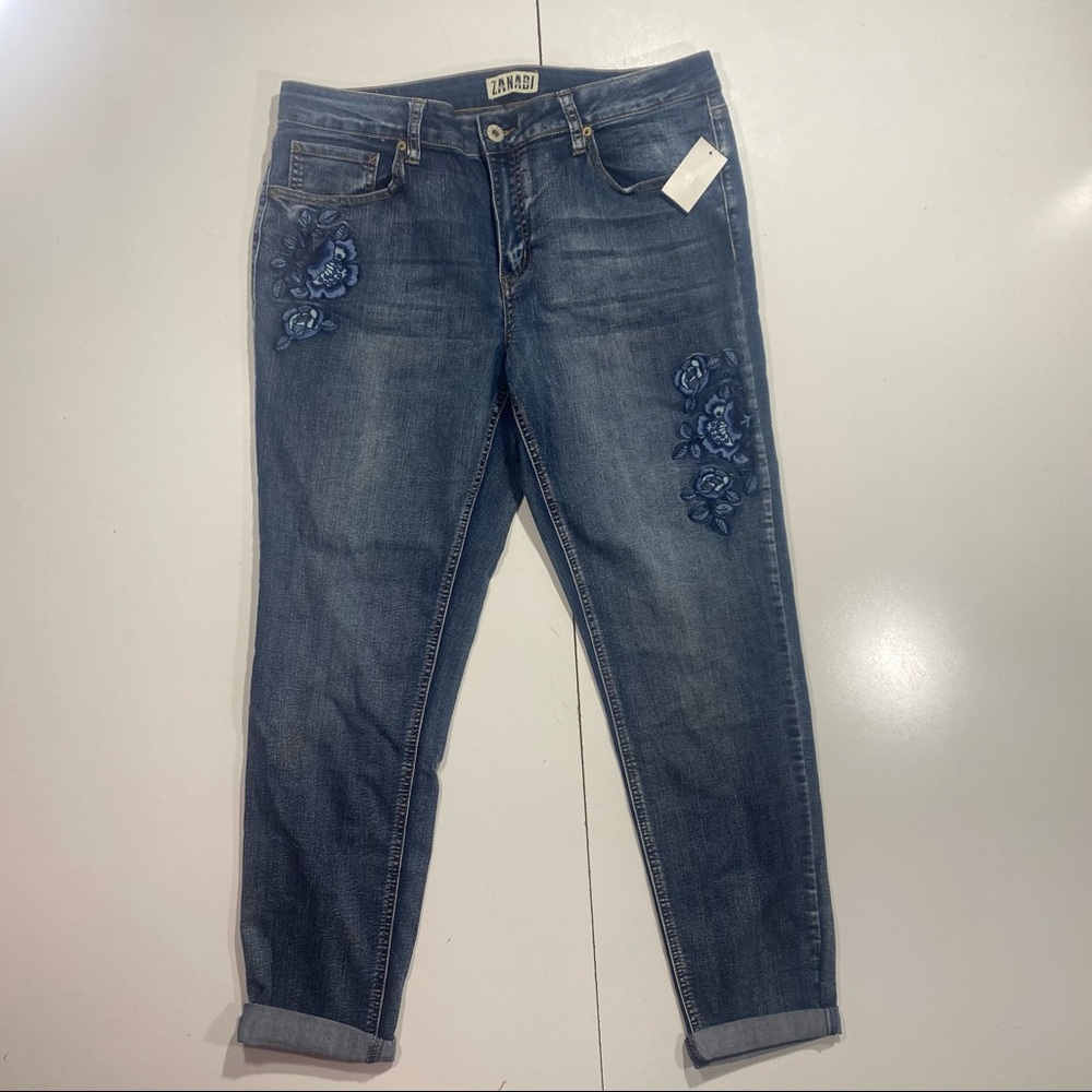 Zanadi Cotton Y2K Floral Embroidered Rolled Hem Blue Jeans NWT Size 14 - Picture 2 of 16